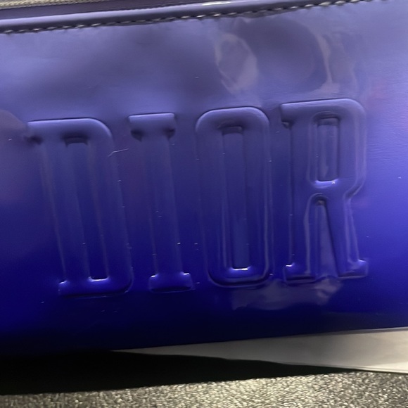 Dior highlighter with brush and makeup bag - Picture 6 of 9